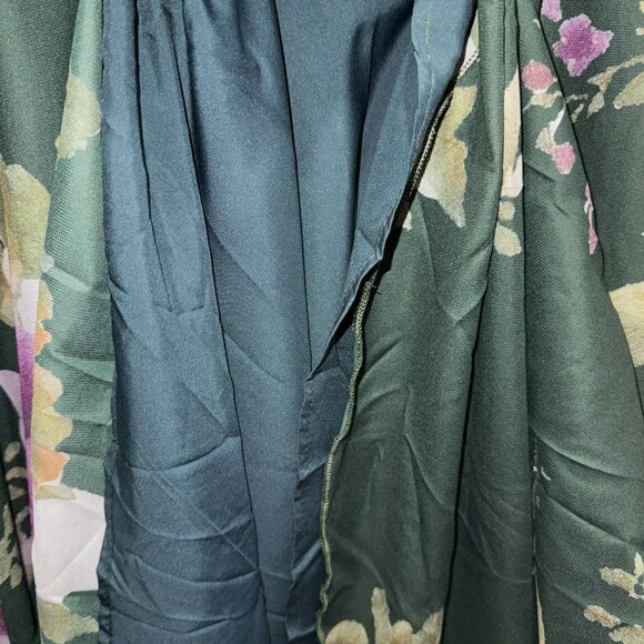 4X (FITS LIKE A 3X) Green Chiffon Floral Print Lantern Sleeve Maxi DressNWT - Picture 6 of 10